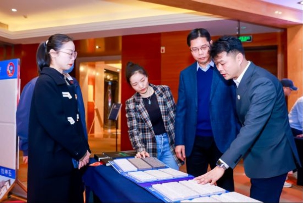 以別墅夢點亮千城，以財富經(jīng)賦能伙伴